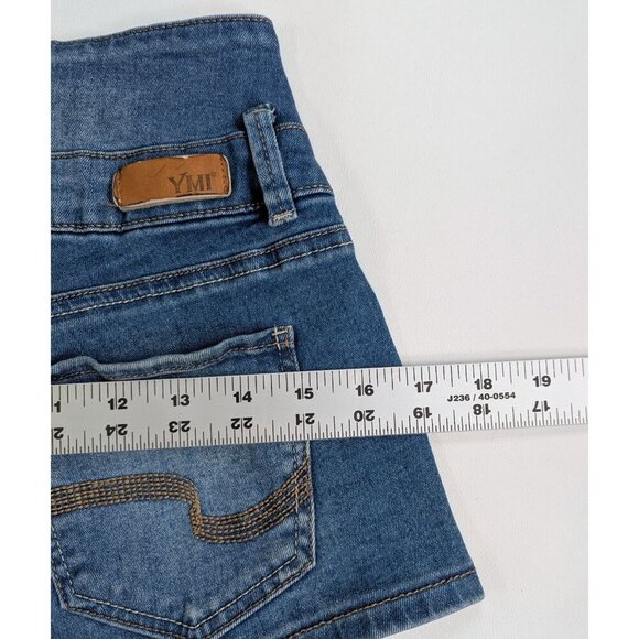 YMI High Rise Triple Button Denim Shorts Size 3/26 - Picture 6 of 8